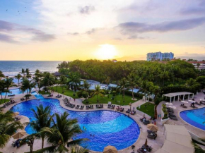 Breathtaking Villa Magna Beachfront Condo 3 Bedrooms Sleeps 6